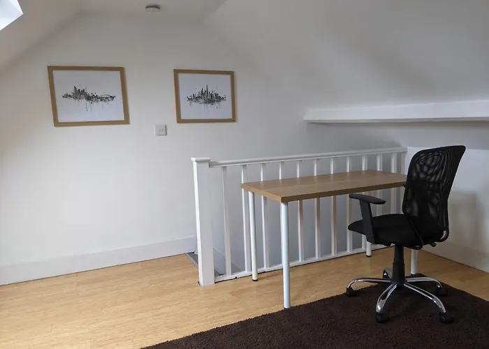Host & Stay - Herbert Road