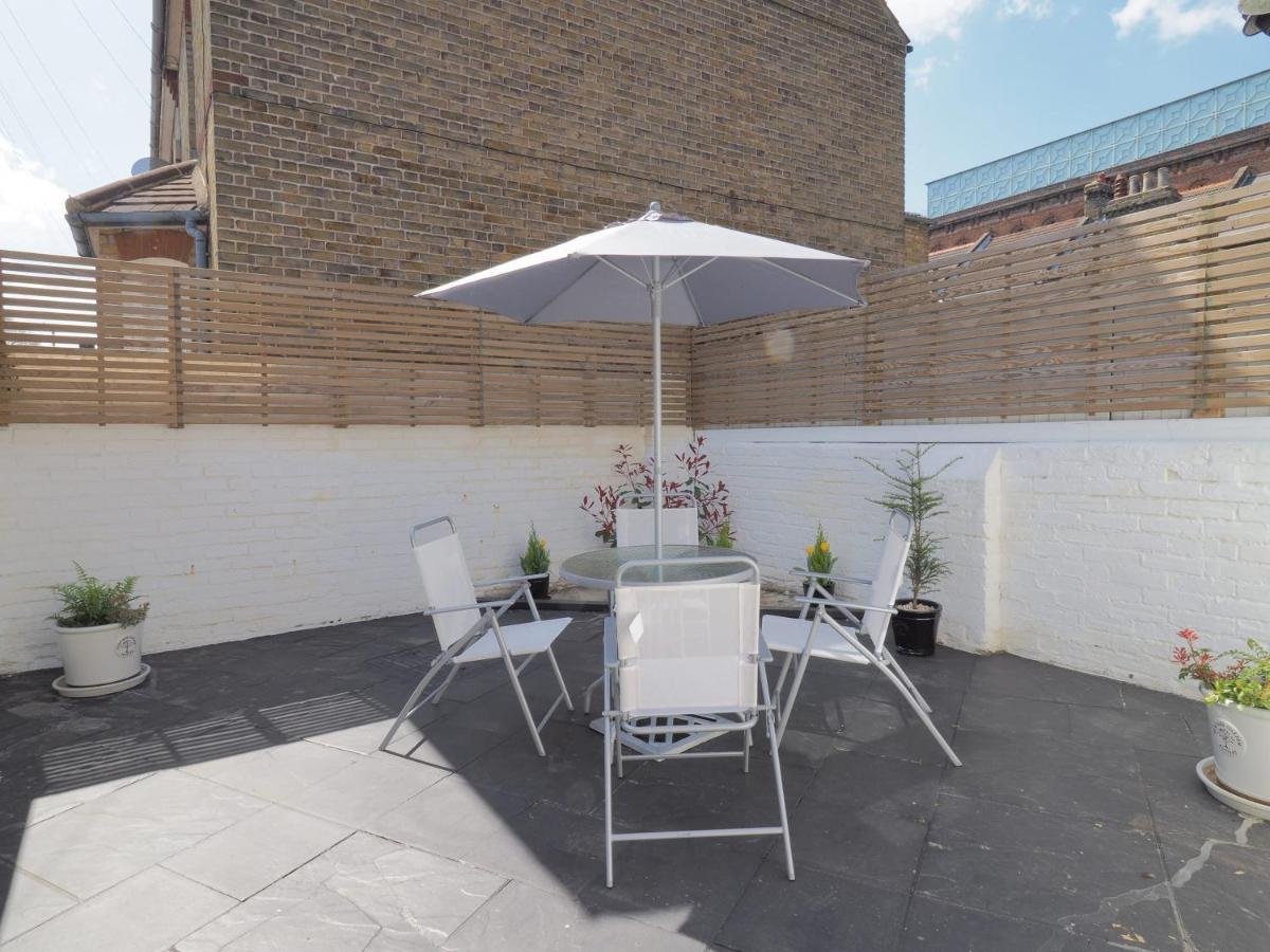 Host & - Herbert Road Holiday home