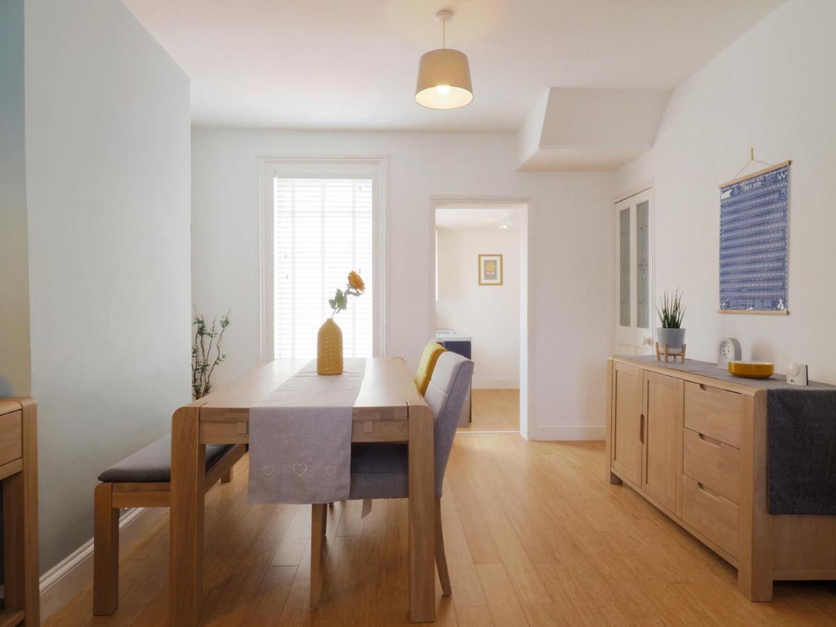Host & - Herbert Road Holiday home *